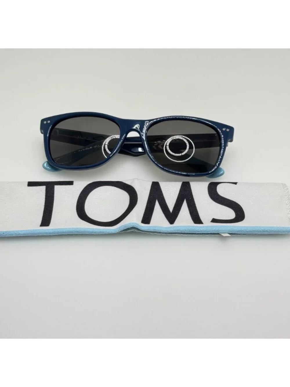 Toms Sunglasses S001L-001-01 Classic 101 55-17-140